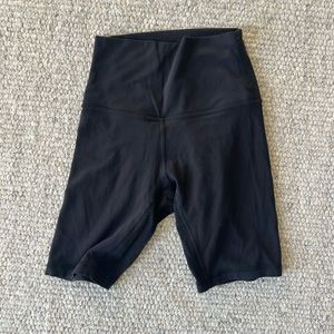 lululemon biker shorts 6” size 2
